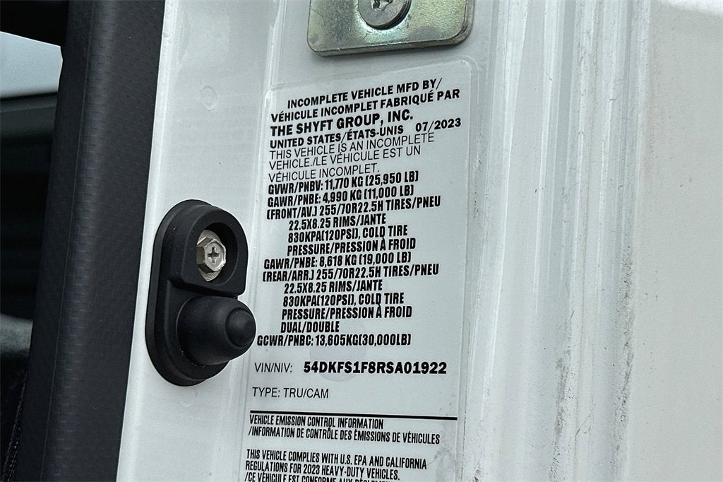 2024 Chevrolet Low Cab Forward 6500 XD WT