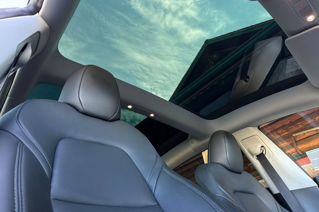 2023 Tesla Model 3 Performance