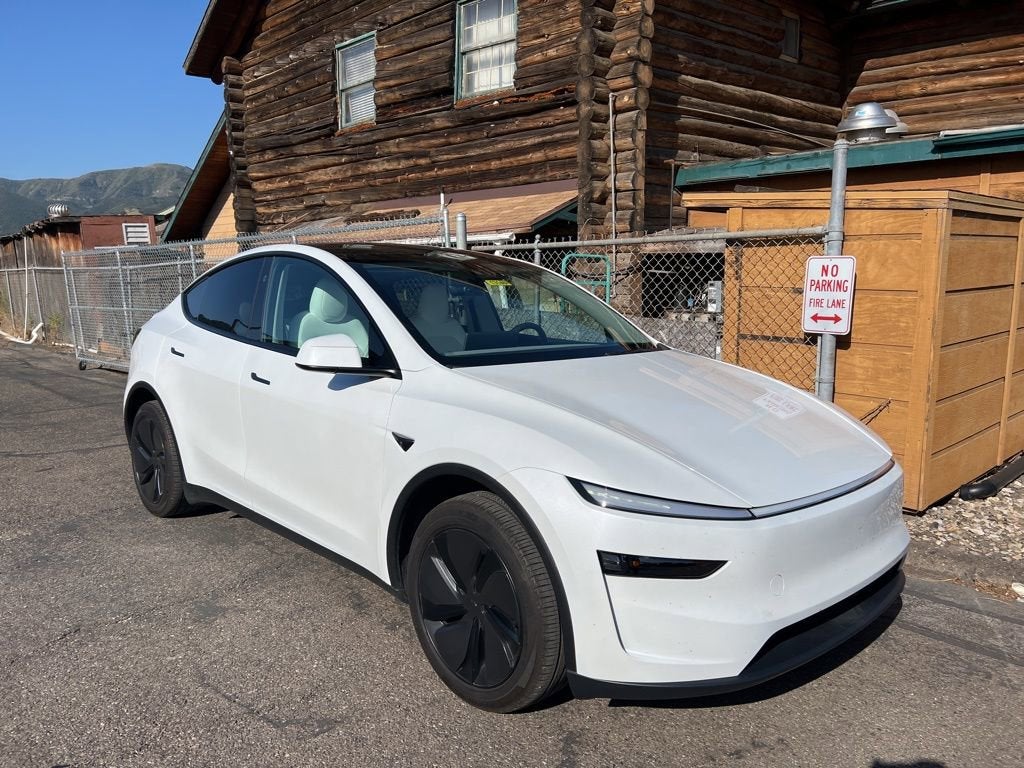 2026 Tesla Model Y Premium