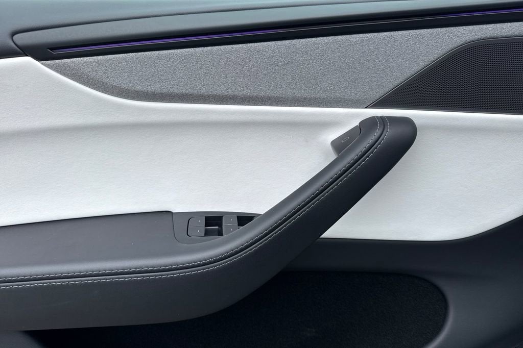 2026 Tesla Model Y Premium