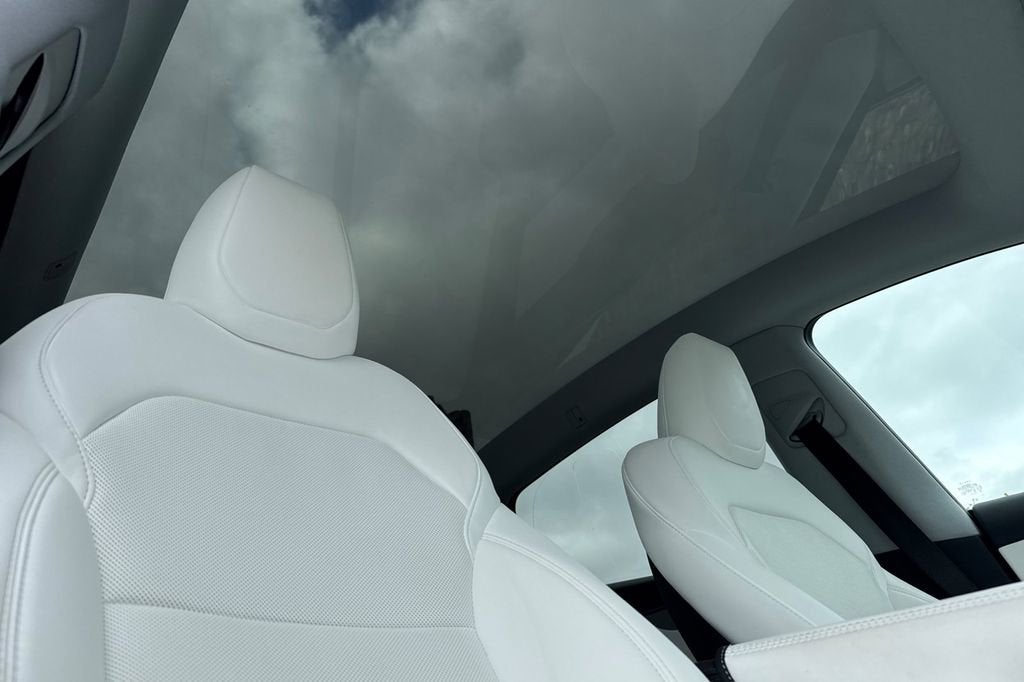 2026 Tesla Model Y Premium