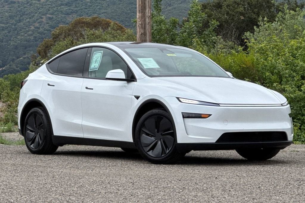 2026 Tesla Model Y Premium