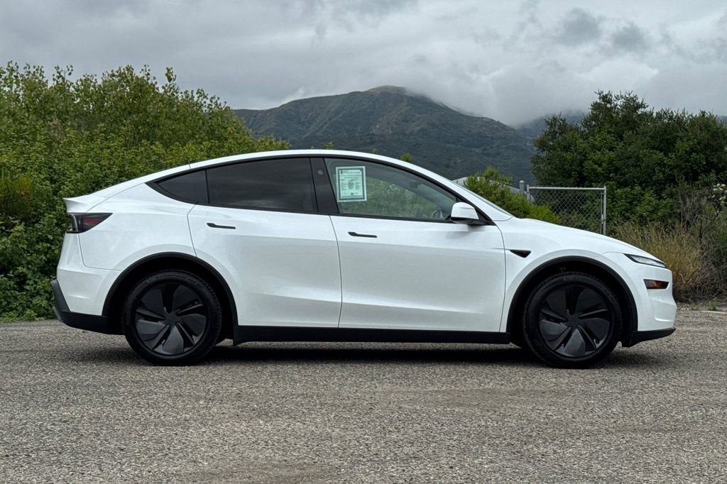 2026 Tesla Model Y Premium
