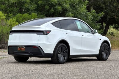2026 Tesla Model Y Premium