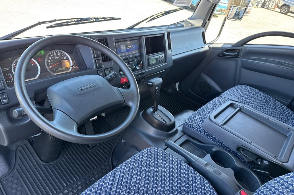2024 Isuzu NRR Base