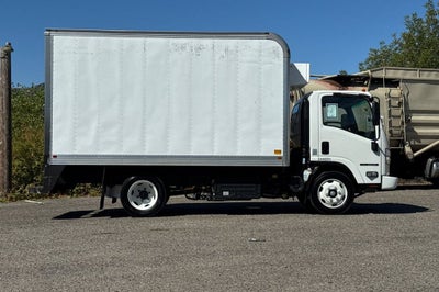 2024 Isuzu NRR Base