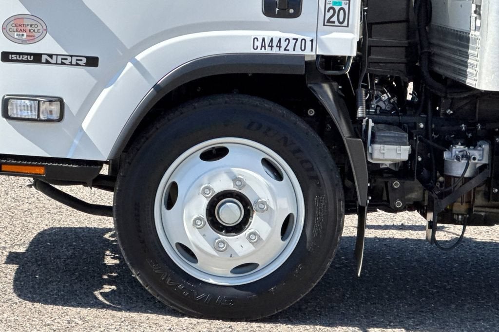 2024 Isuzu NRR Base