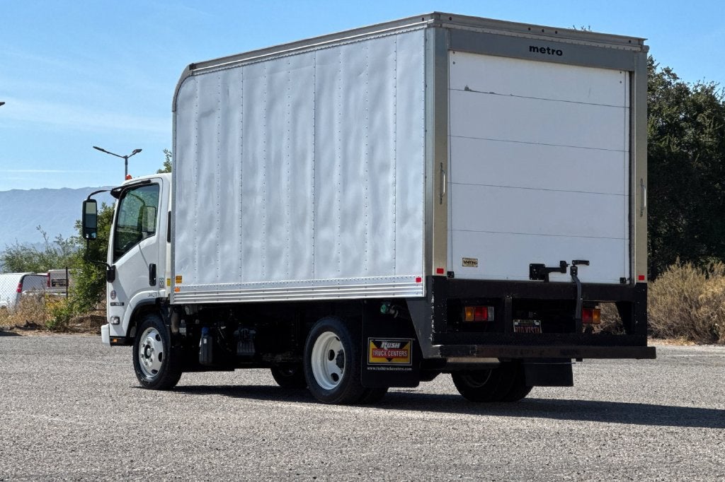 2024 Isuzu NRR Base