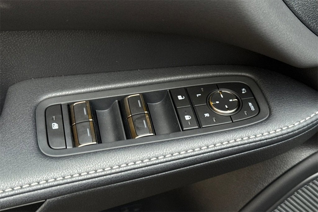 2025 Lexus RX RX 450h+ Luxury