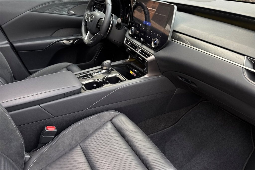 2025 Lexus RX RX 450h+ Luxury
