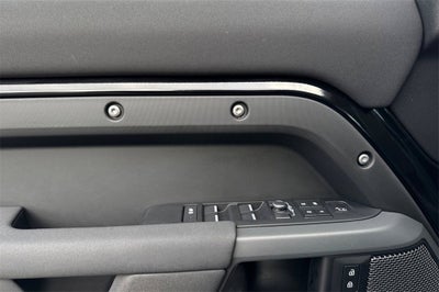 2022 Land Rover Defender X-Dynamic SE