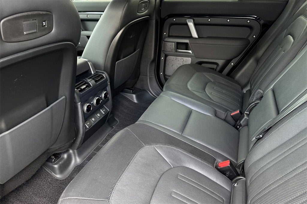 2022 Land Rover Defender X-Dynamic SE