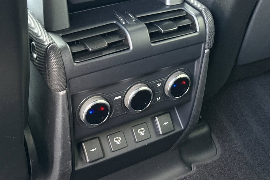 2022 Land Rover Defender X-Dynamic SE