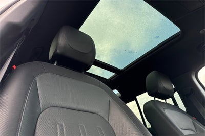 2022 Land Rover Defender X-Dynamic SE