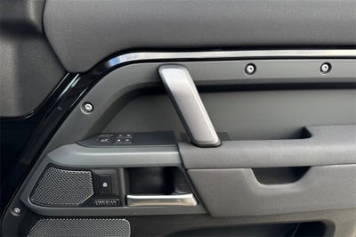 2022 Land Rover Defender X-Dynamic SE