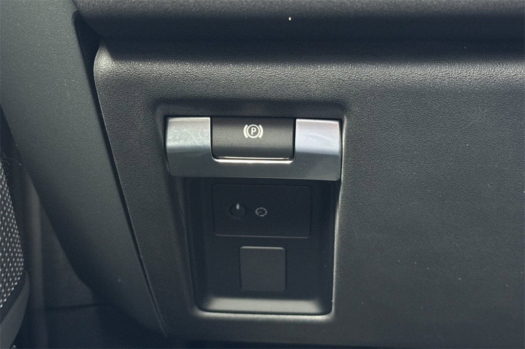 2022 Land Rover Defender X-Dynamic SE