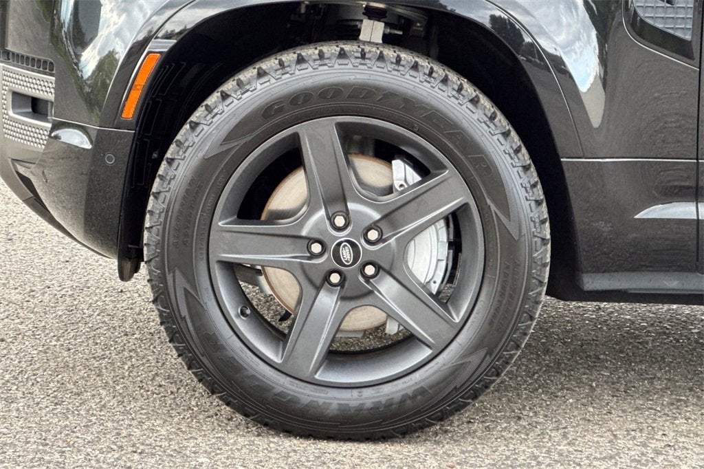 2022 Land Rover Defender X-Dynamic SE