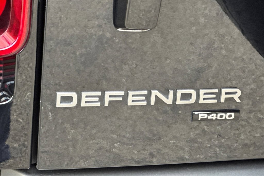 2022 Land Rover Defender X-Dynamic SE