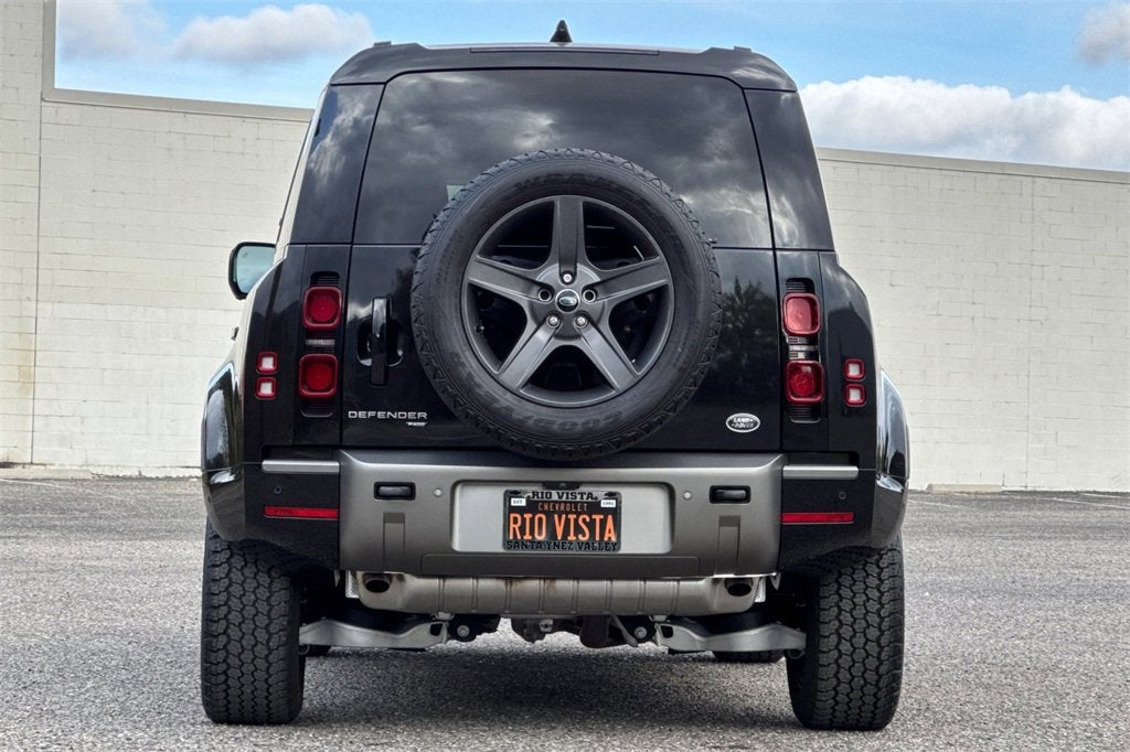 2022 Land Rover Defender X-Dynamic SE