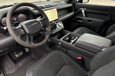 2023 Land Rover Defender V8