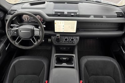 2023 Land Rover Defender V8