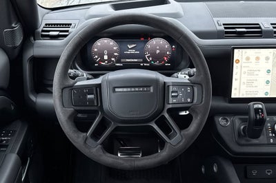 2023 Land Rover Defender V8