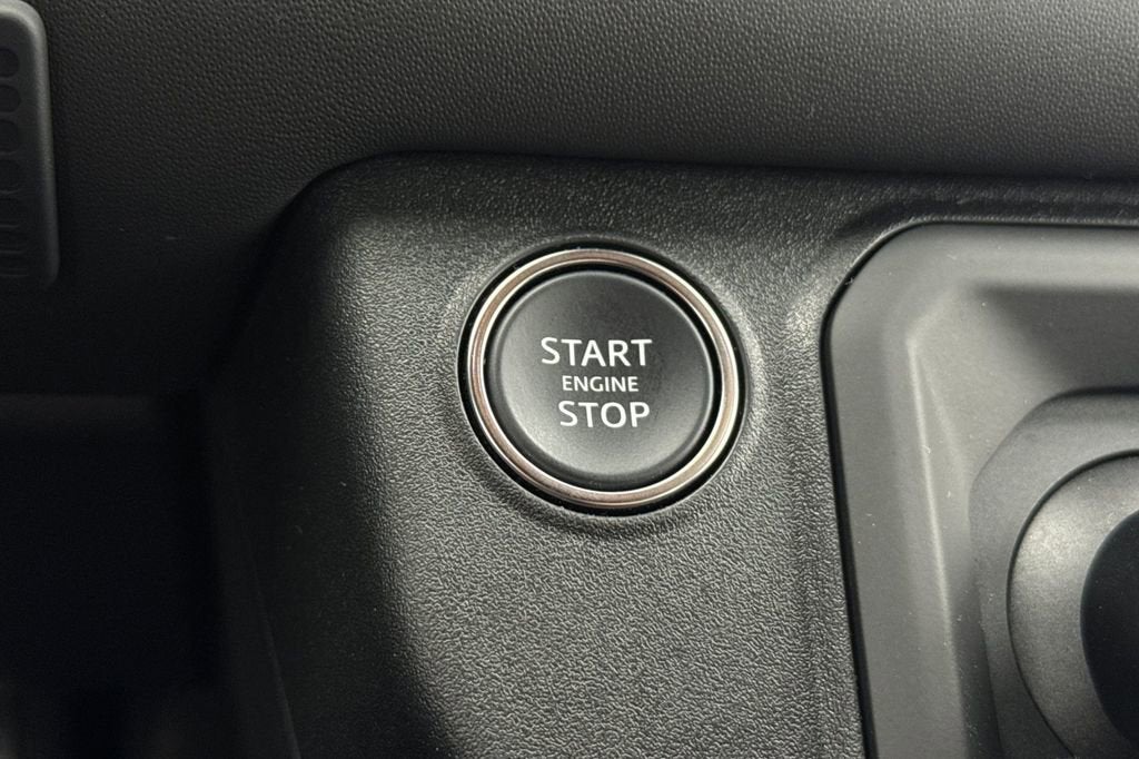 2023 Land Rover Defender V8