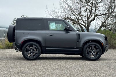 2023 Land Rover Defender V8