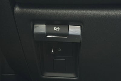 2023 Land Rover Defender V8