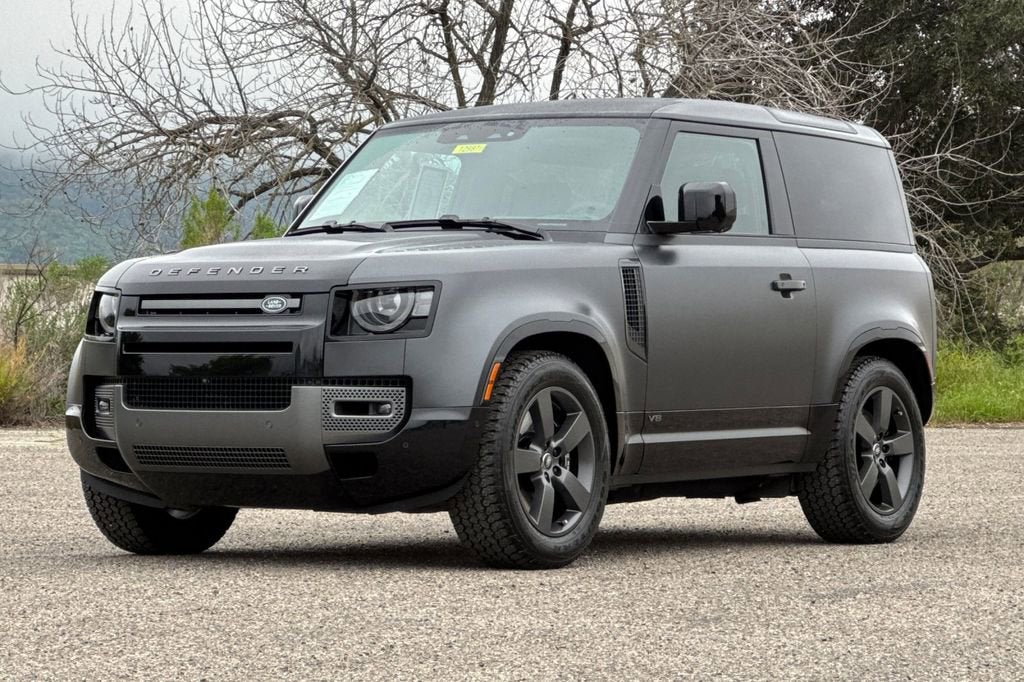 2023 Land Rover Defender V8