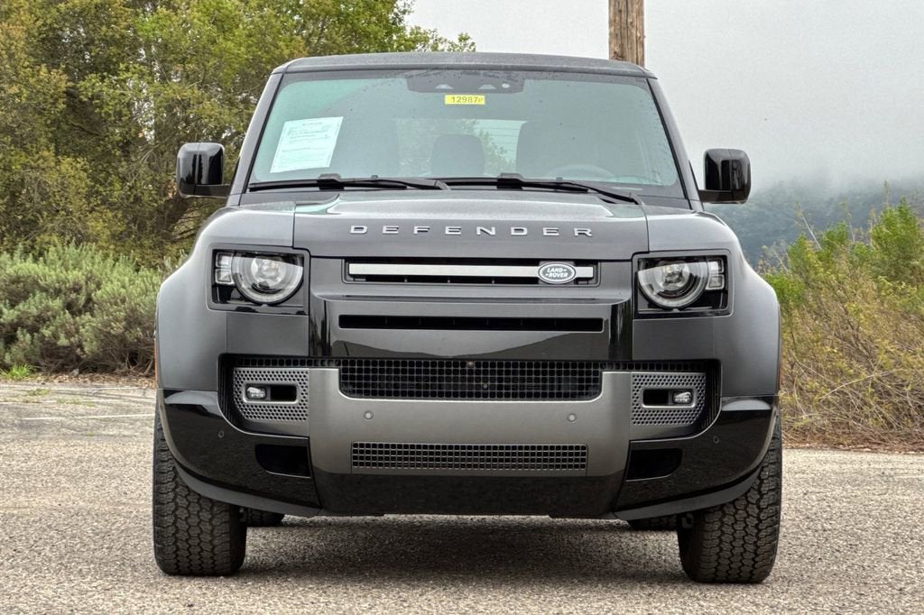 2023 Land Rover Defender V8